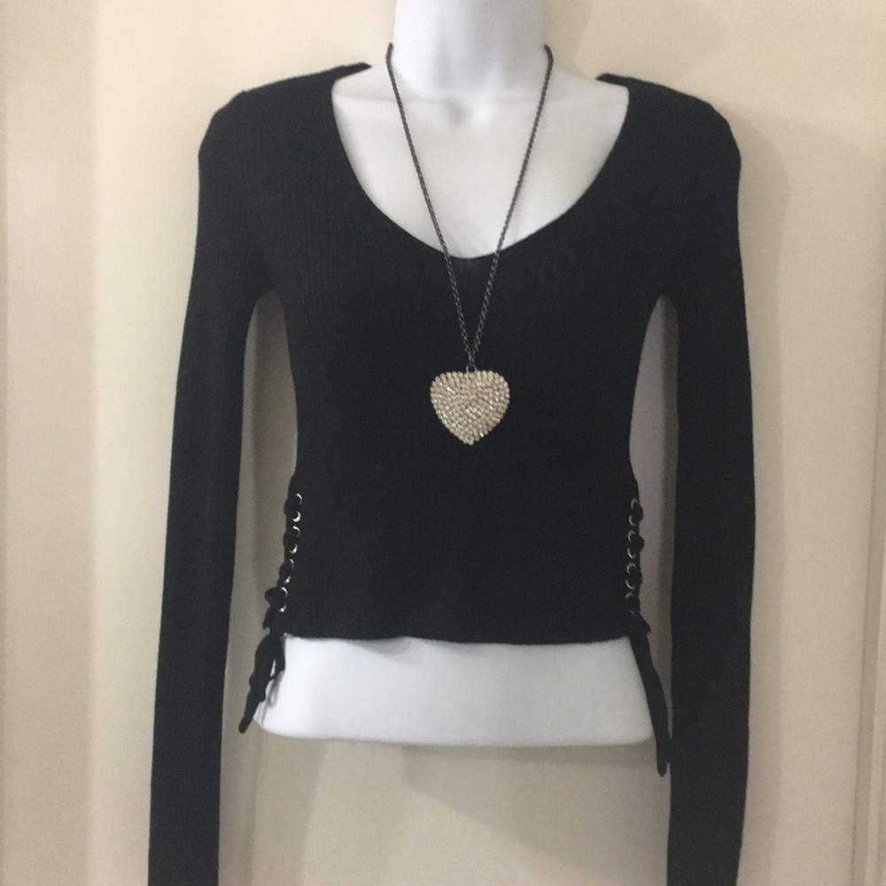 Black long sleeves crop top